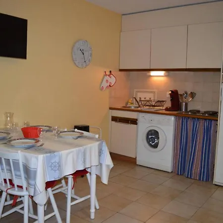 A 50m De La Avec Terrasse Et Lave-linge - Fr-1-225c-461